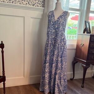 Jessica Simpson Blue and White Leaf Print Maxi Dress